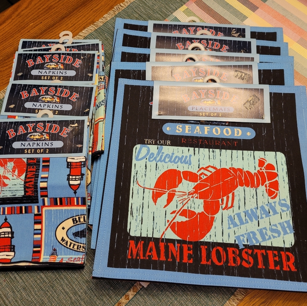 Set of Placemats and Napkins
